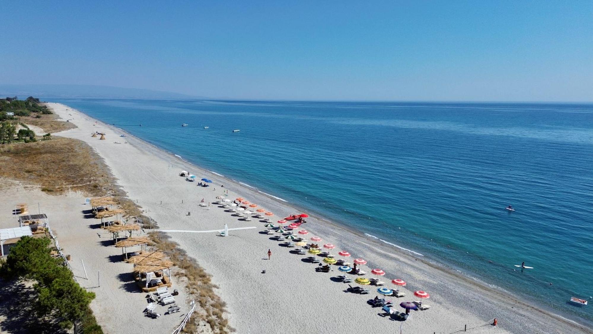 Villaggio Camping Poseidon - Bungalows & Rooms With Sea View In Nature Santa Caterina Dello Ionio Marina Exterior photo